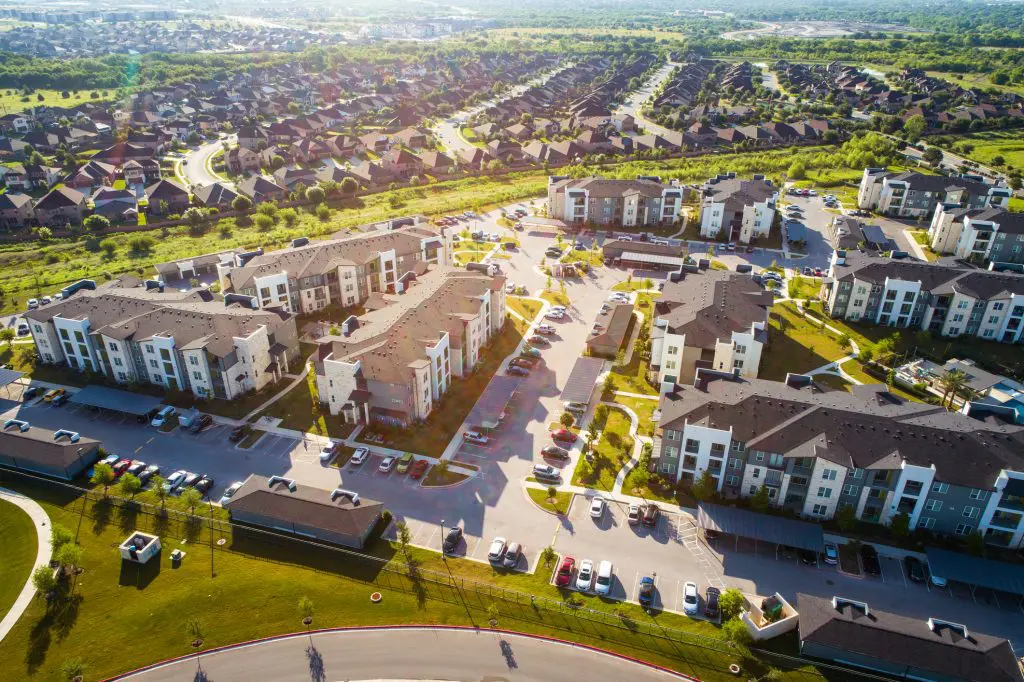 COVID-19 eviction moratoriums may soon expire, raising the specter of wrongful eviction lawsuits nationwide. Just as troubling is a growing number of million-dollar jury awards in lawsuits over apartment complex owners’ alleged failure to maintain “habitable” properties.
