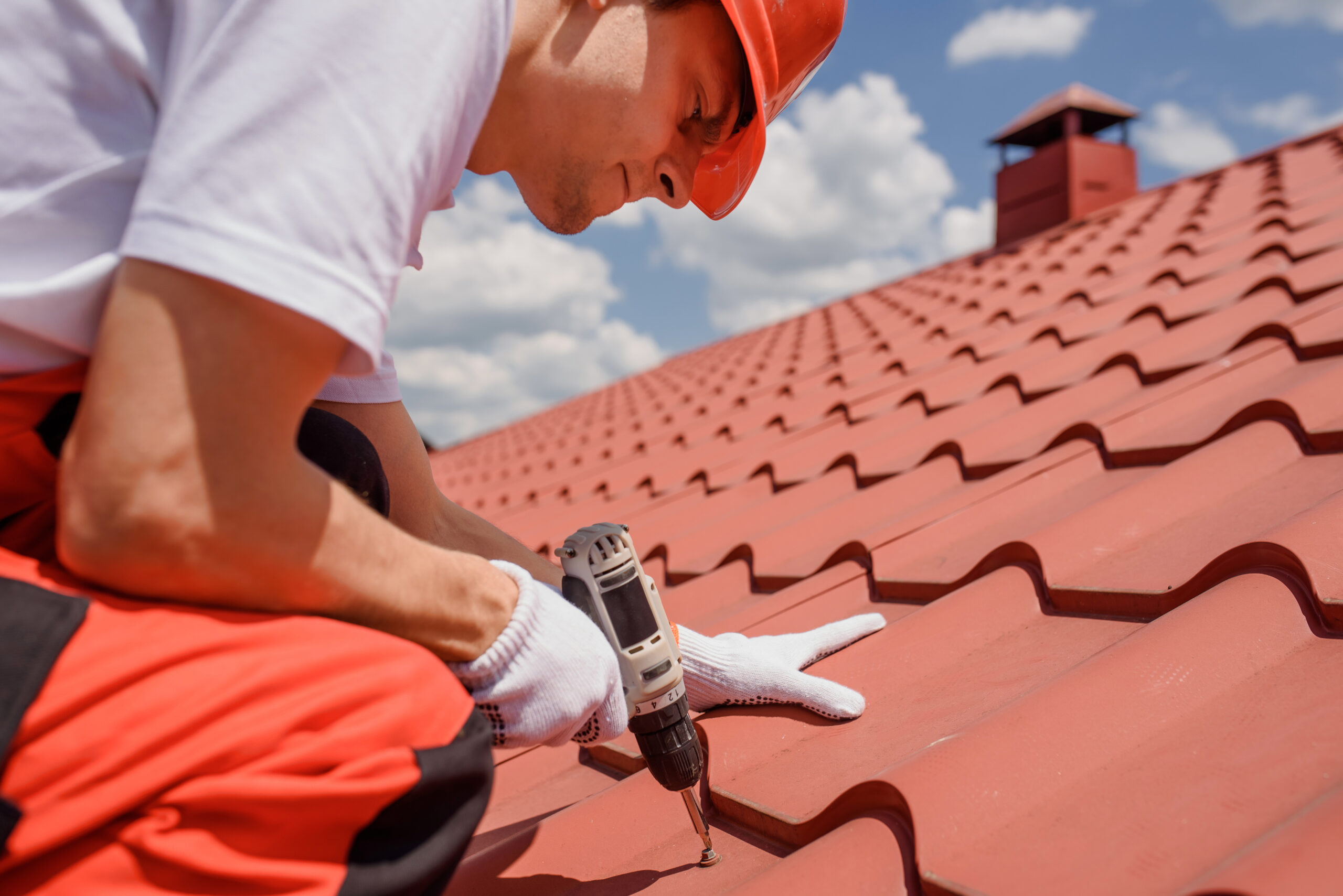 Our guide aims to simplify and clarify the insurance products that are essential for safeguarding roofing contractors. 